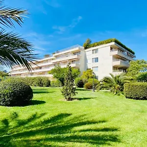 Charming Studio With Pool In Tropez Appartement
