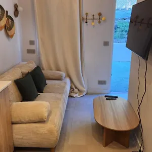 Beau Rénové Dans Résidence Avec Piscine Appartement