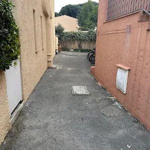 Superbe Emplacement , Terrasse Et Parking! Appartement